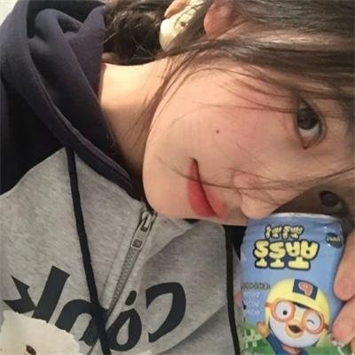 三个盗贼和狮子